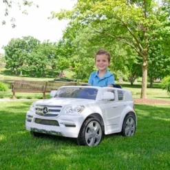 Rollplay 6V Mercedes-Benz GL450 SUV Powered Ride-On - White -LITTLE TIKES Shop GUEST 04324045 89b5 4884 9966 88ad2d2770f0