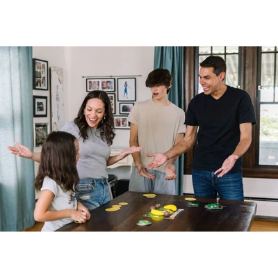 Dolphin Hat Games 800 Pound Gorilla Card Game 8 Dolphin Hat Games 800 Pound Gorilla Card Game - Image 8