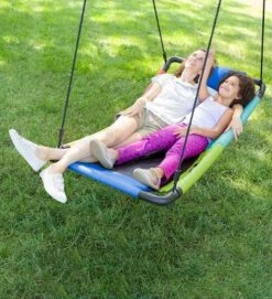 HearthSong Colorful Super Platform Swing With Foam-Padded Tubular Steel Frame And UV Rated Durable Oxford Cloth Mat