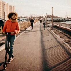 Hover-1 Journey Electric Folding Scooter -LITTLE TIKES Shop GUEST 73243717 0290 4809 9cb2 df90c3569366