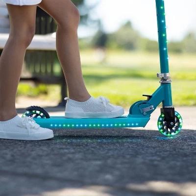 Jetson Jupiter Kids' Kick Scooter With LED Lights 5 Jetson Jupiter Kids' Kick Scooter With LED Lights - Image 5