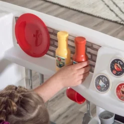 Step2 Love To Entertain Kitchen -LITTLE TIKES Shop GUEST 97322a43 718f 45b0 a048 a907216c38b8