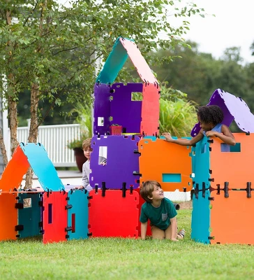 HearthSong 32-Panel Colorblock Fantasy Forts Indoor And Outdoor Building Kit 1 HearthSong 32-Panel Colorblock Fantasy Forts Indoor And Outdoor Building Kit