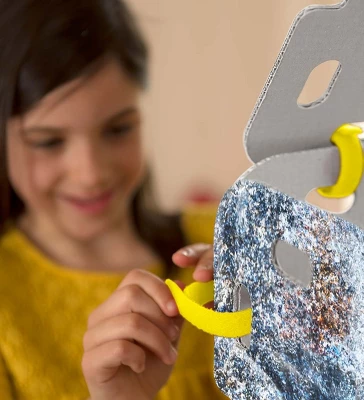 HearthSong 16-Panel Castle Fantasy Forts Kit Indoor Building Kit For Kids 2 HearthSong 16-Panel Castle Fantasy Forts Kit Indoor Building Kit For Kids - Image 2