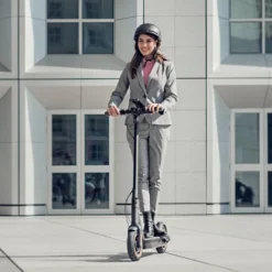 Segway G30 Max Electric Scooter - Black 8 Segway G30 Max Electric Scooter - Black -LITTLE TIKES Shop GUEST d07a776a be90 4a83 8a43 09508b8d7146